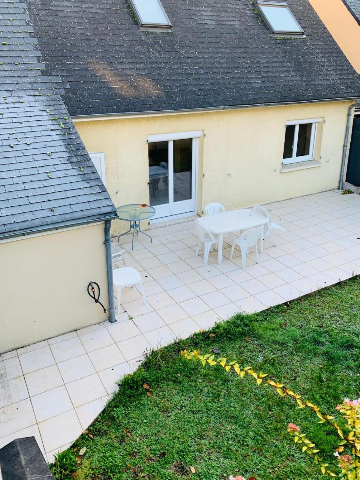 Man Cave Vila Le Mans Exterior foto